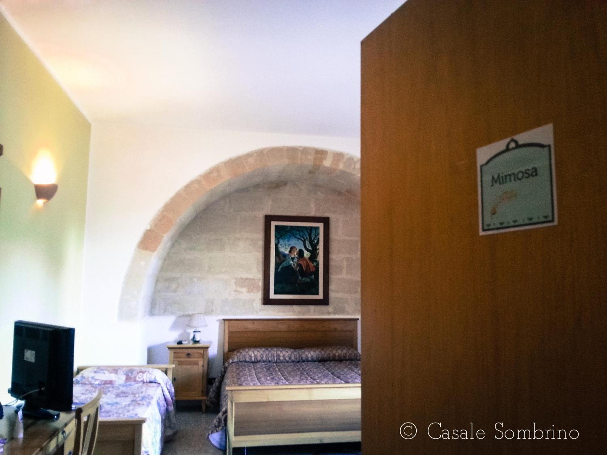 Hostal Casale Sombrino Supersano Habitación foto